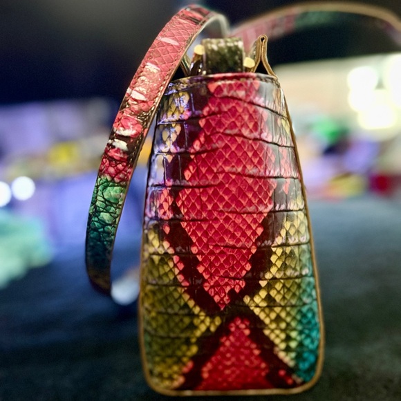 Brahmin Croc-Embossed Leather Handbag – Multicolor – with COA. - Picture 10 of 12